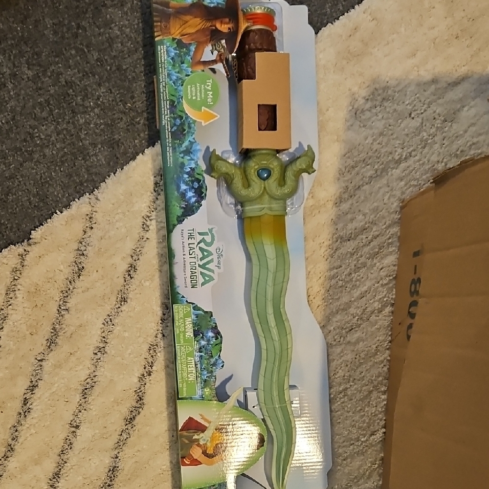 Disney Raya Green and Gold Adventure Sword